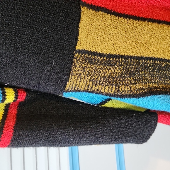 Kaktus Colorful Striped Asymmetrical Sweater - Picture 7 of 12